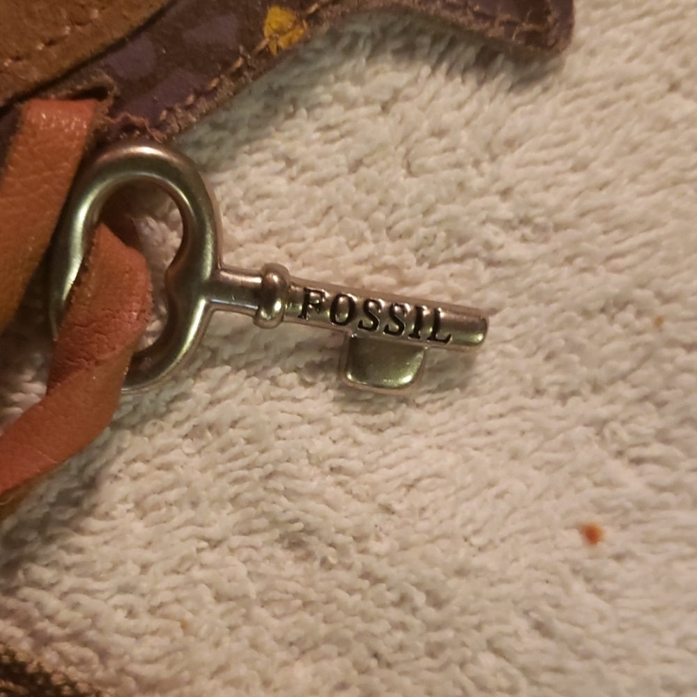 Fossil purse ( Flower Pattern) - Picture 6 of 6